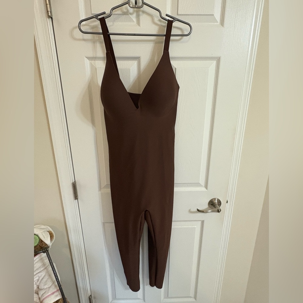 Skims Body Push Up Catsuit Cocoa